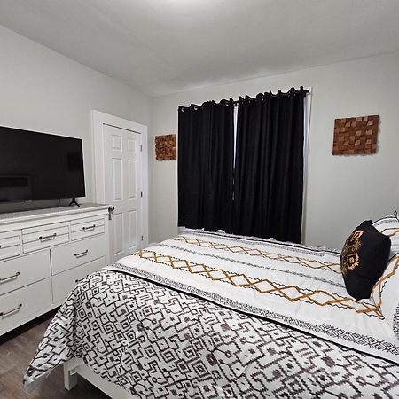 Room For Rent In Apartment Хартфорд Экстерьер фото