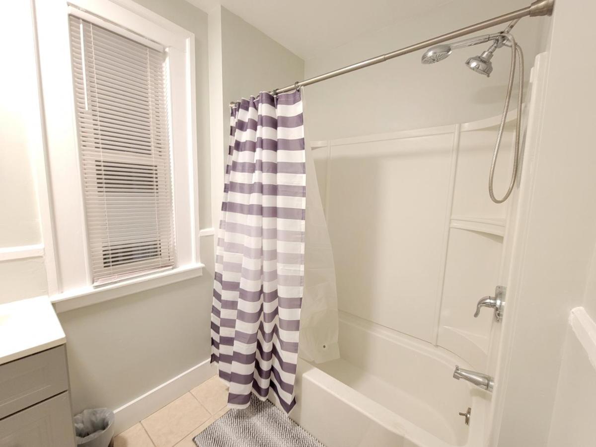 Room For Rent In Apartment Хартфорд Экстерьер фото